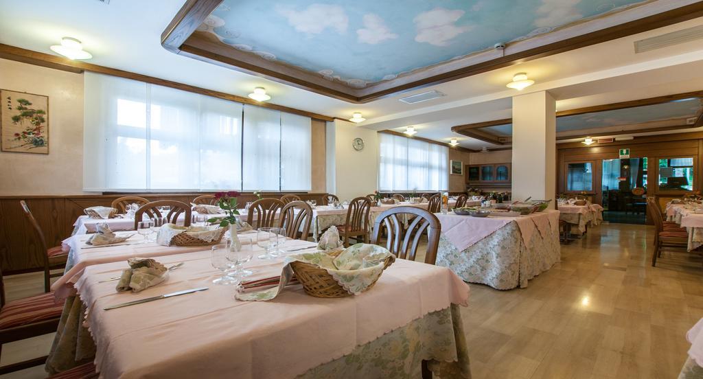 Albergo Sayonara Комано Терме Екстериор снимка
