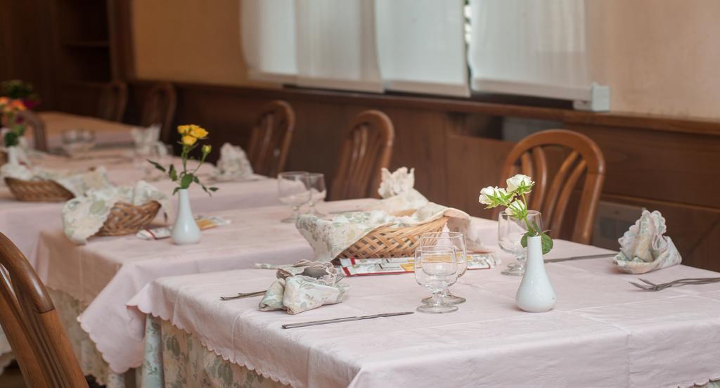 Albergo Sayonara Комано Терме Екстериор снимка