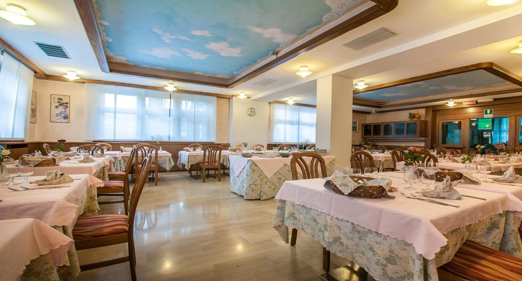 Albergo Sayonara Комано Терме Екстериор снимка