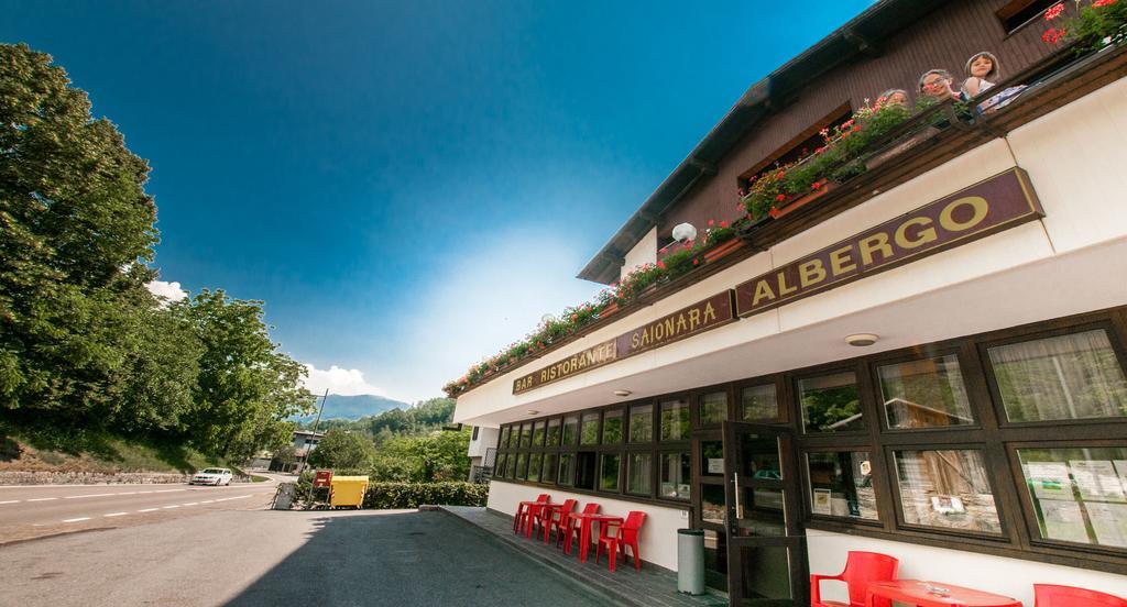 Albergo Sayonara Комано Терме Екстериор снимка